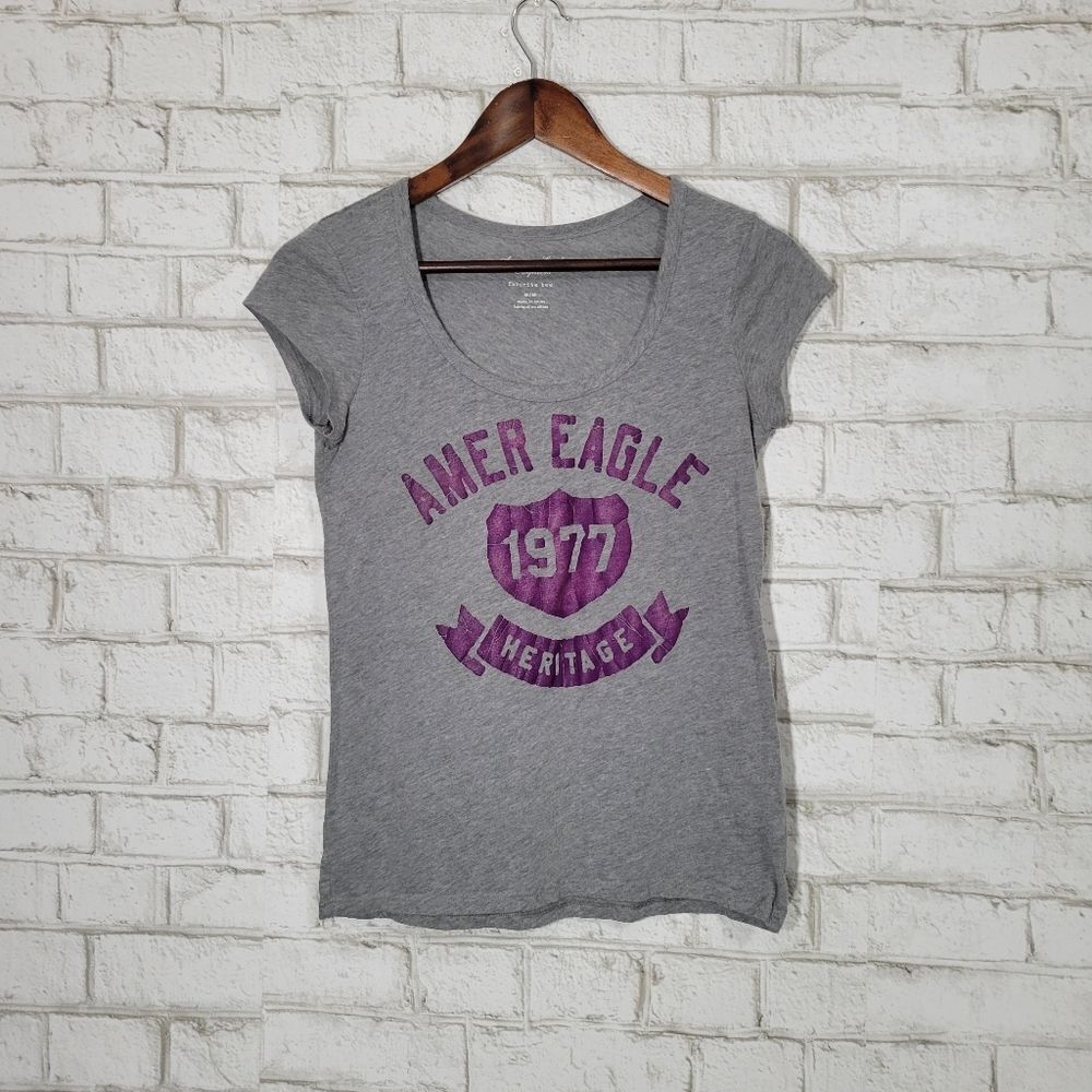 AEO‎ gray graphic"favorite tee"